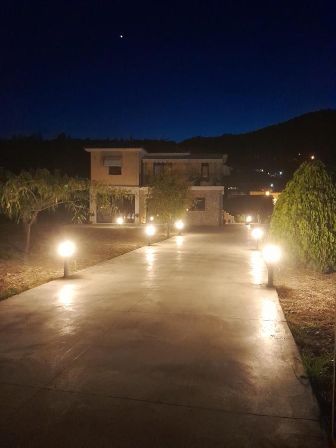 Central House 2 Epidaurus 外观 照片